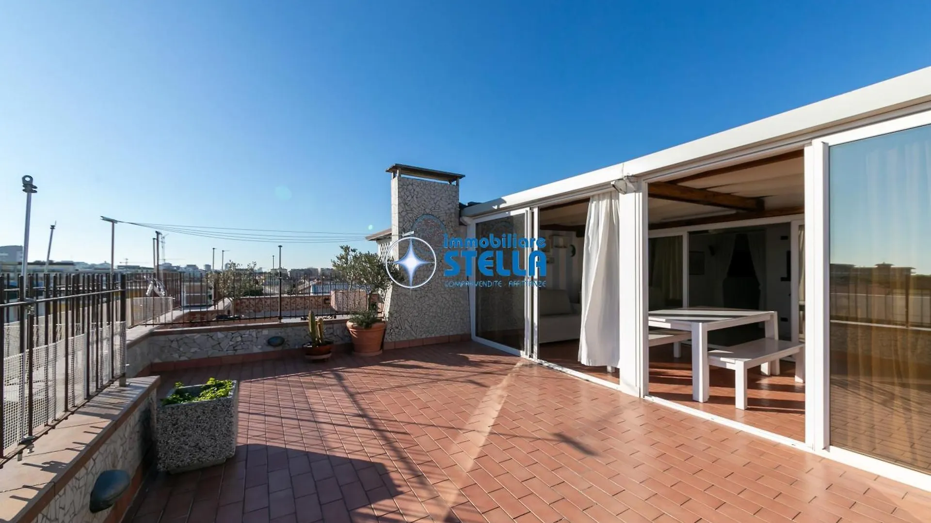 Condominio London ليدو دي يسولو