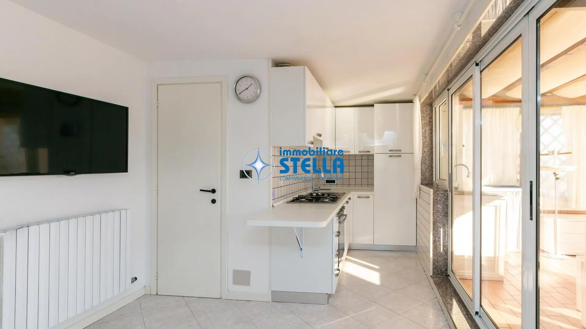 Condominio London ليدو دي يسولو شقة