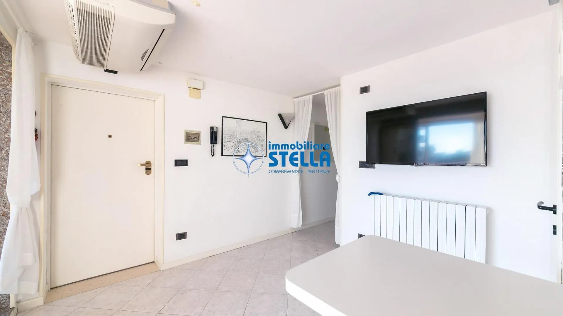 Condominio London ليدو دي يسولو